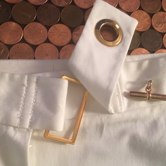 Magaschoni Bermuda Shorts With Gold Toggle Waist - Picture 3 of 5